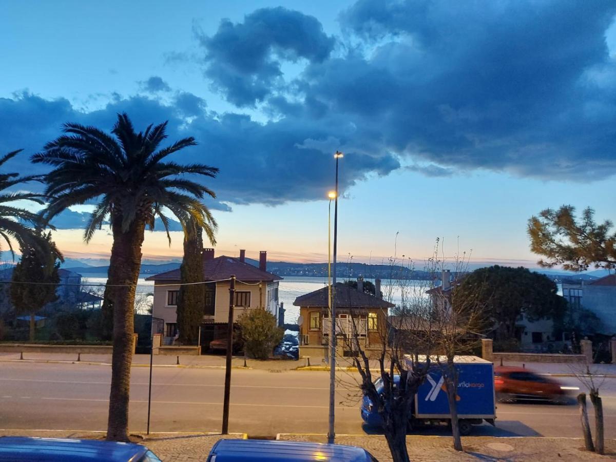 Celil Pansiyon Ayvalı Extérieur photo