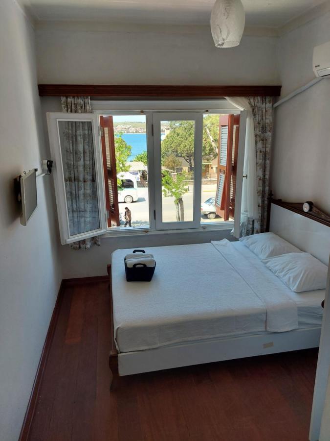 Celil Pansiyon Ayvalı Extérieur photo